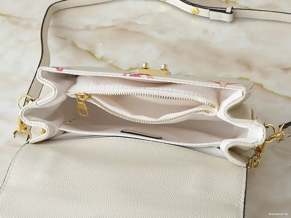 GoAnywhere Bag Louis For Vuitton 5304 Messenger Women 0124